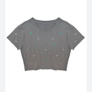 KATIEJ NYC- TWEEN FEARLESS EMBROIDERED STARS CROP TEE (grey)